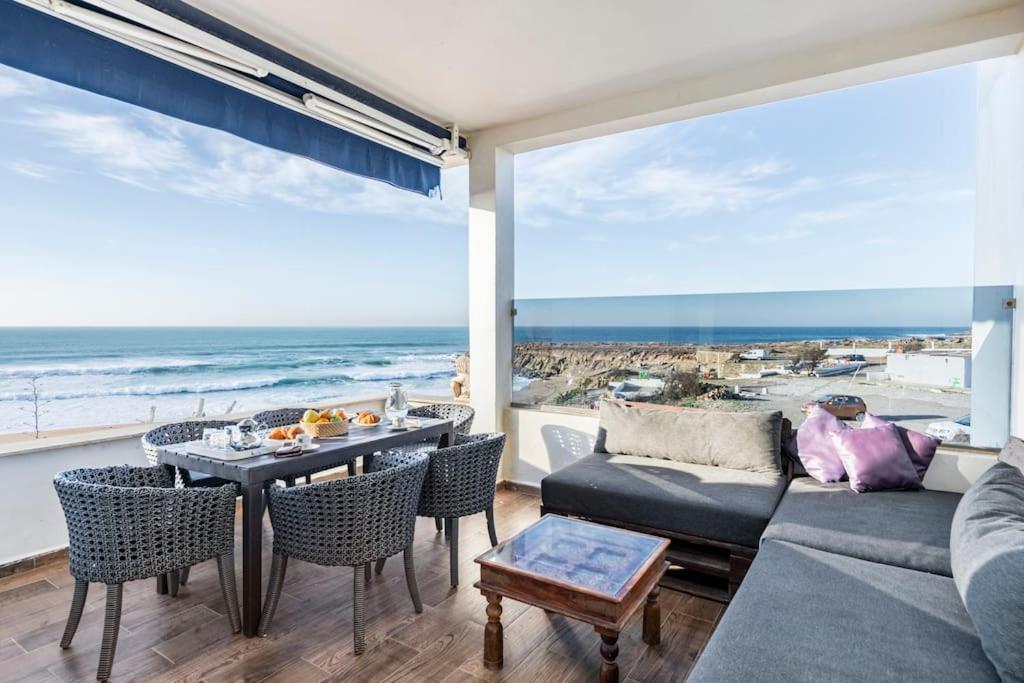 Spectacular Waterfront Sunset & 360 Ocean View Apartment